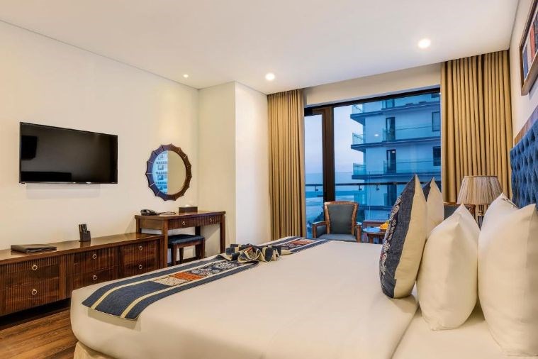Phòng Balcony Deluxe Double Sea Side