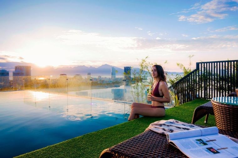 IBIZA RIVERFRONT HOTEL