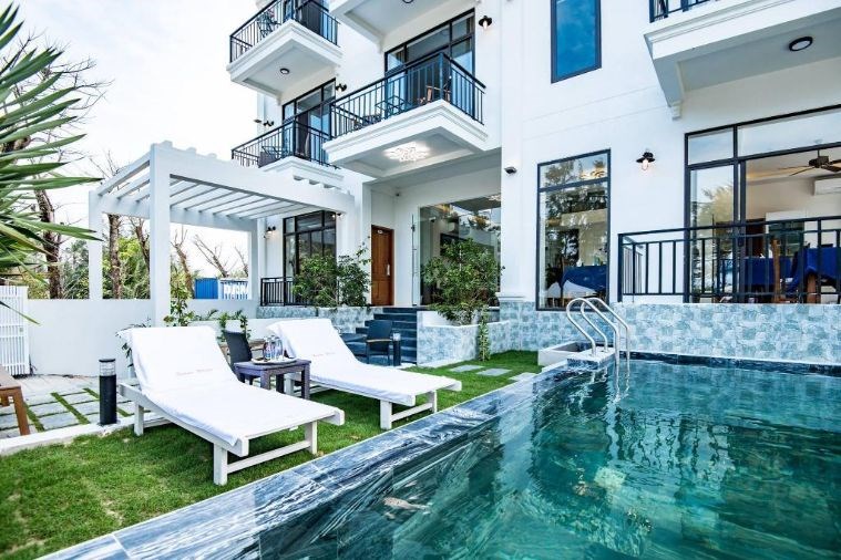 Santa Sea Villa