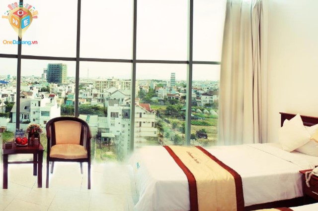 EXECUTIVE TWIN BALCONY