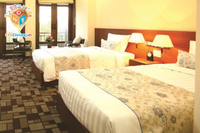 Deluxe Twin Bed