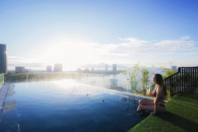 IBIZA RIVERFRONT HOTEL